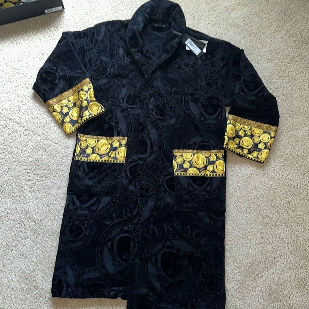 COPY - Versace bathroom robe